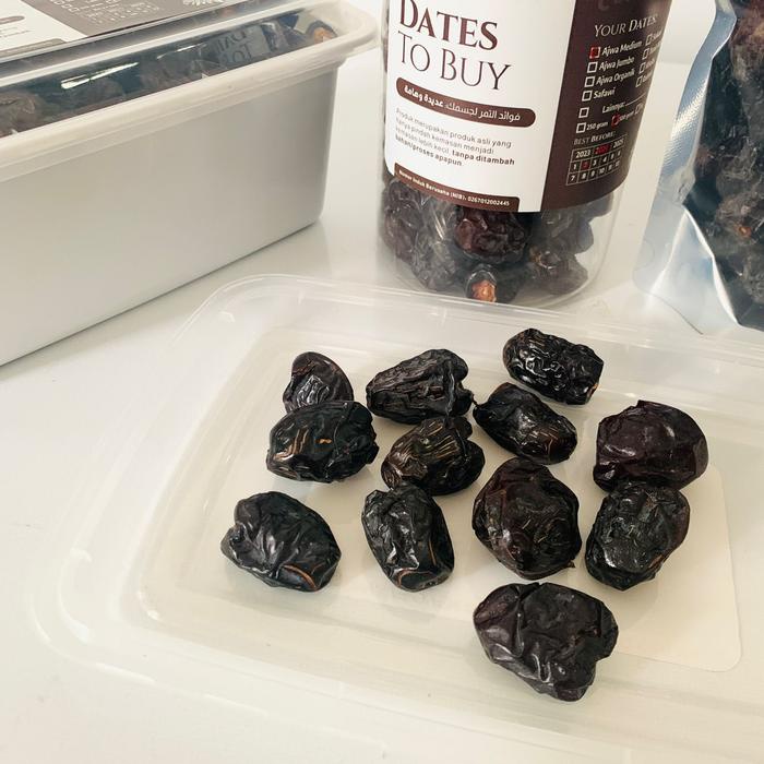 

HJK KURMA AJWA MADINAH 1kg Repack 1 kg Premium Ekonomis Murah Ajwah Azwa Korma Nabi Aliyah Madinah