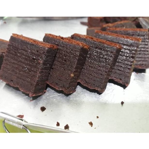 

Lapis Legit Coklat Spesial Murah Enak Halal
