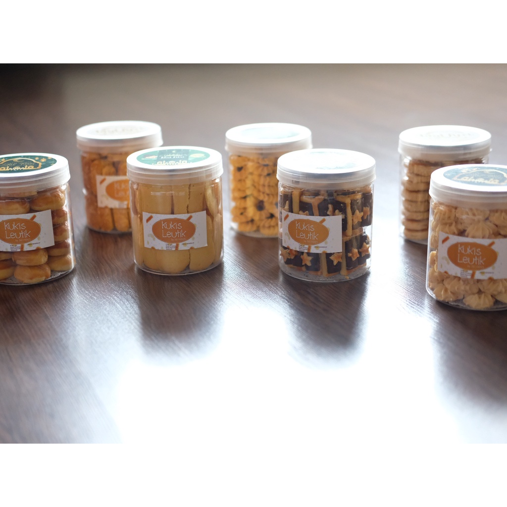 

HJ Kue Kering Kukis Leutik