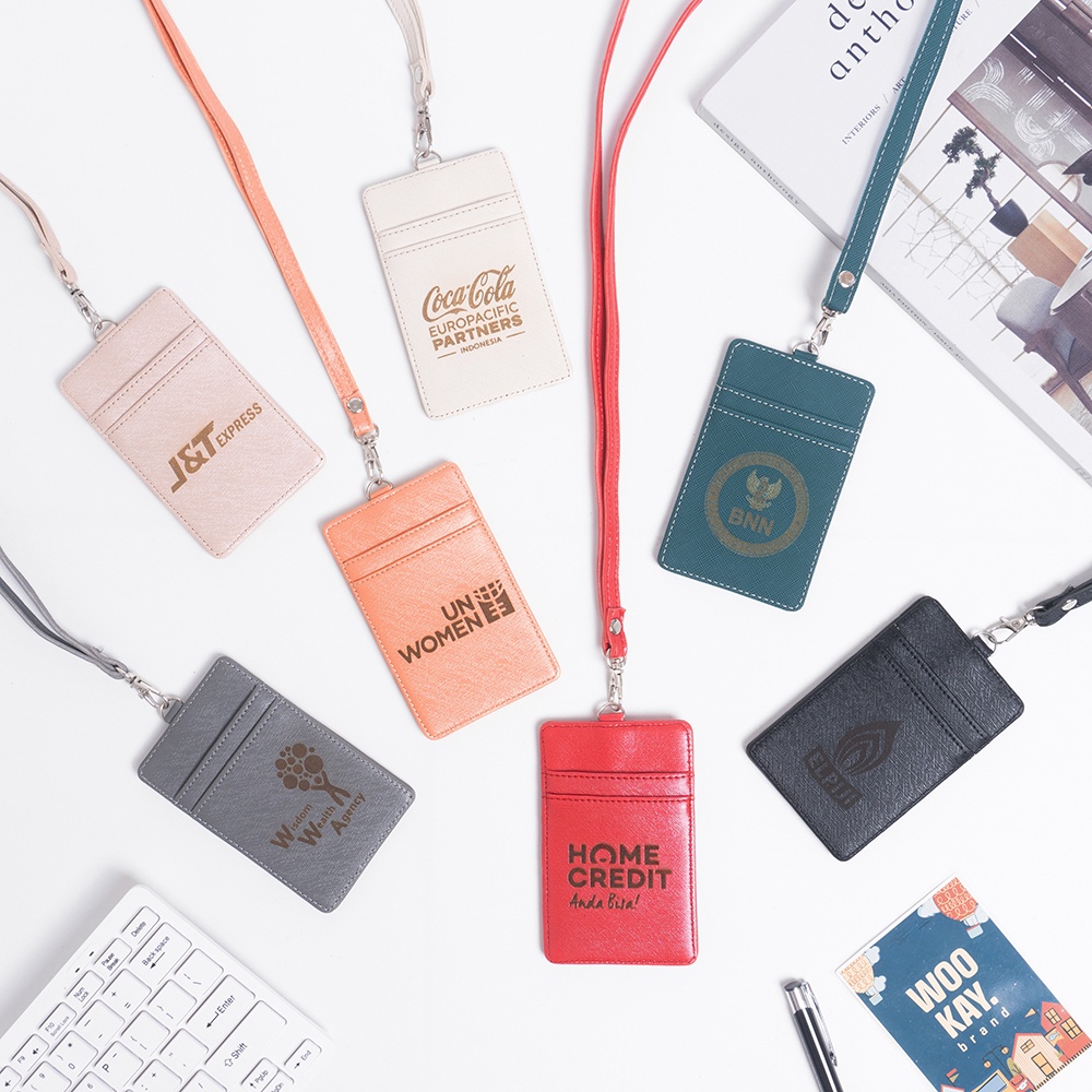 

WOOKAY Tempat Gantungan ID Card Holder Name Tag Kulit Kalung Custom Nama