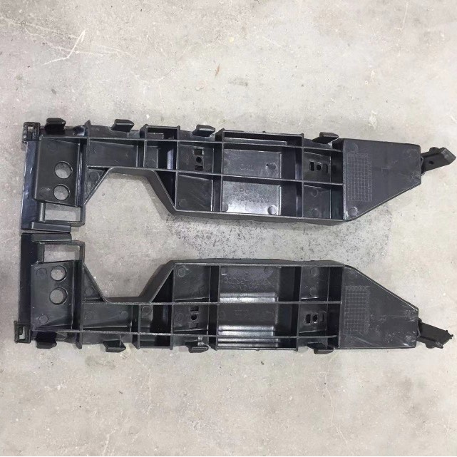 OTOmO- Bracket bemper depan suzuki swift 2006-2012 original