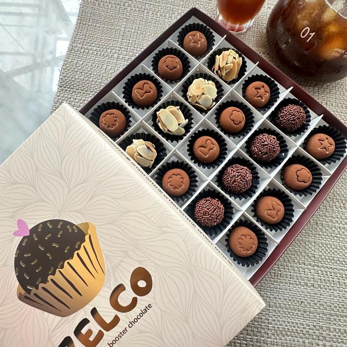 

Zelco - Coklat choco Ball Cokelat Lembut Mix Original Almond premium Food Snack Cemilan Makanan