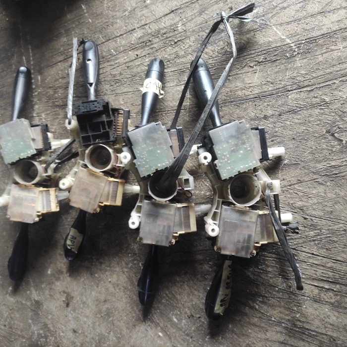 Saklar Lampu Sein Apv Original Mobil (Bekas)