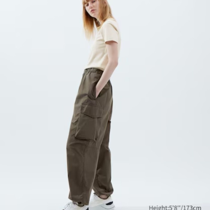 New Uniqlo Wide Fit Parachute Cargo Pants Readyy