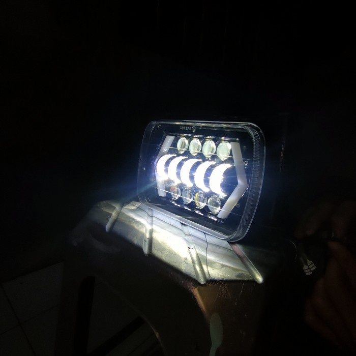 Lampu LED Daymaker Kotak 7 Inch High Low Motor Mobil