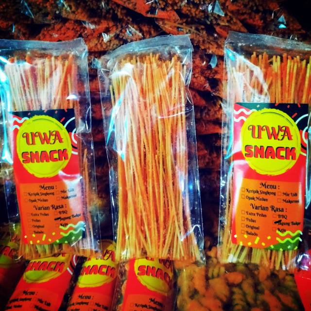 

Mie Lidi Kemasan 40Gram Paket 100Pcs Bisa Mix Makaroni Spiral UWA SNACK WE!