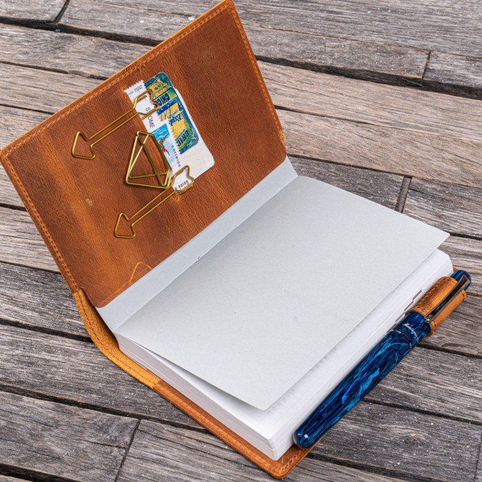 

BARANG TERLARIS GALEN LEATHER Leather Slim A6 Notebook Planner Cover