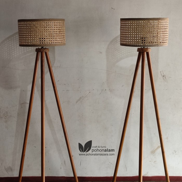 PREMIUM standing lamp kayu kap lampu rotan lampu lantai