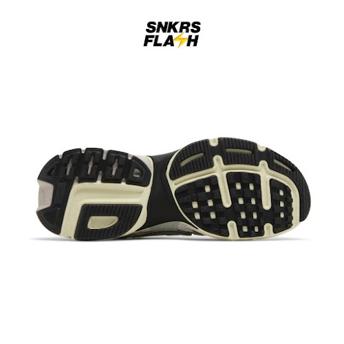 NIKE V2K Run Summit White Metallic Silver Sepatu Sneakers Pria - HJ4497100