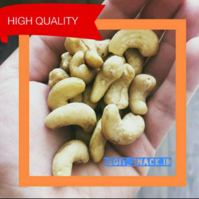 

A Kacang Mede Mentah Super / Kacang Mete Jumbo Sulawesi 500 Gram