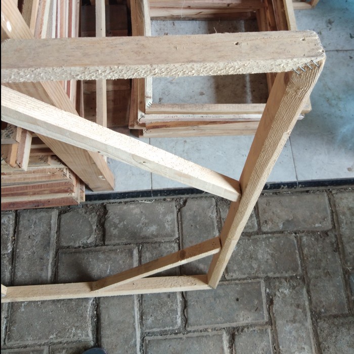 

pintar- kanvas lukis/ media lukis uk. 80 x 100 x 3.5 cm warna putih