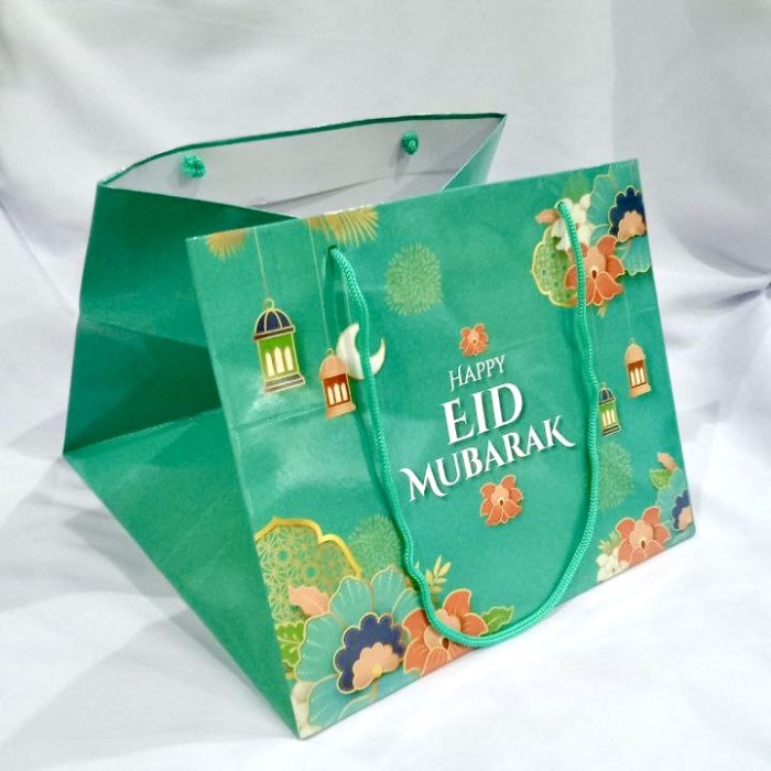 

party- Paper Bag Lebaran Ukuran 25x25x20cm Muat Box 22cm