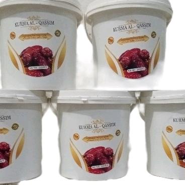 

Lezat- Kurma Al-Qassim 2 Ember Organik Food Grade - Buah Kering Organik dengan Kemasan Kaleng