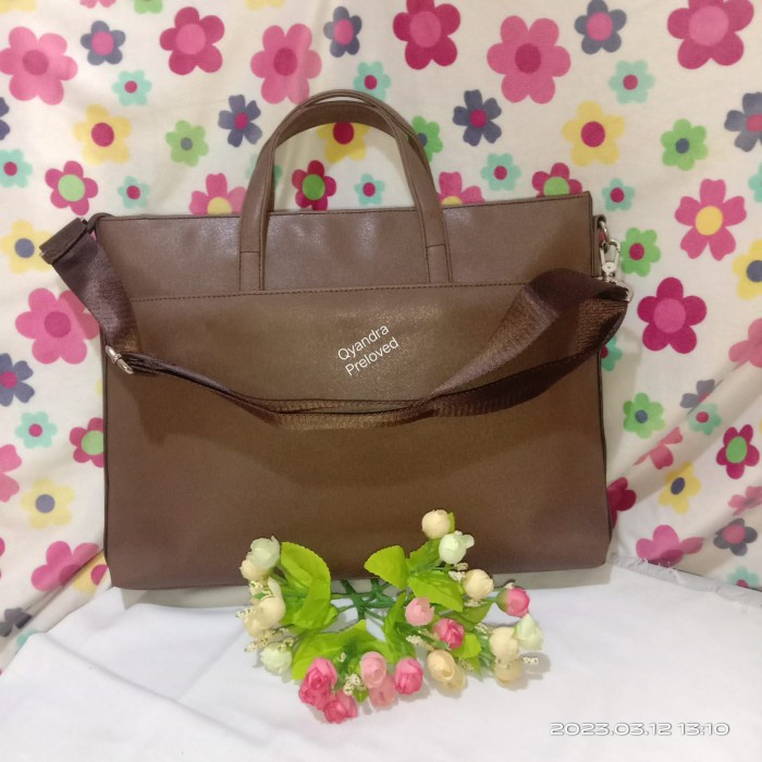 Preloved/Second/Bekas Pakai Tas Laptop BRANDED DAIZ *