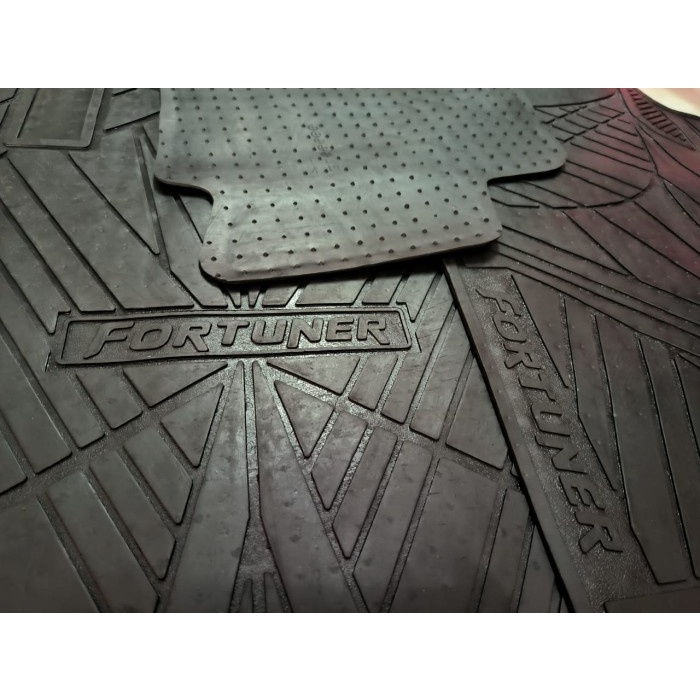 Karpet Mobil Fortuner Karpet Toyota Fortuner Karpet Full Set 2006-2015