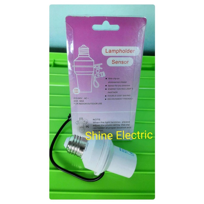 Goldenelectric Fitting Lampu Sensor Cahaya Matahari