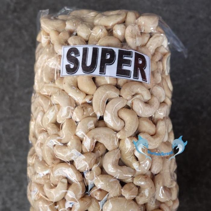 

kacang mede / kacang mente / mete SUPER sulawesi 1KG