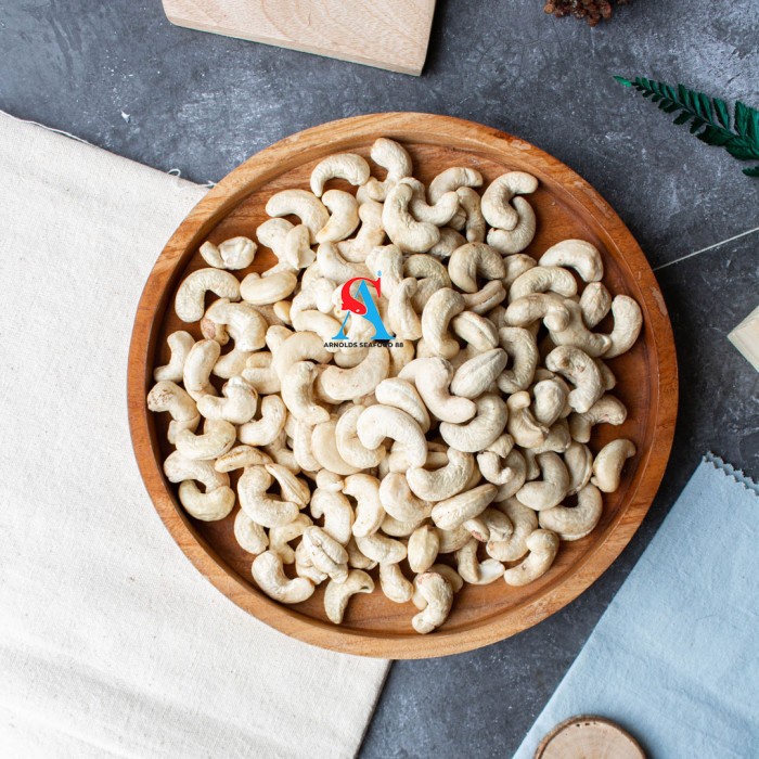 

kacang mede mentah sulawesi ukuran jumbo 500g kualitas super