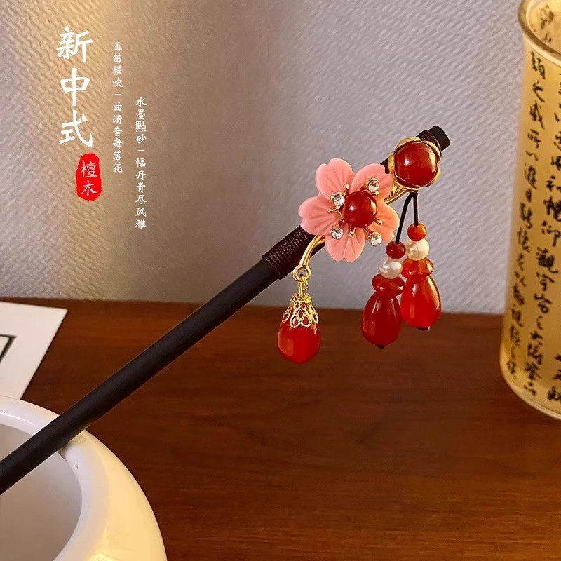 HIASAN RAMBUT TUSUK KONDE MODEL MODERN ELEGAN MOTIF BUNGA MAWAR MUTIARA MERAH CANTIK BAHAN KAYU