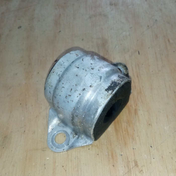 Karet Link Stabilizer Depan Bmw E34 E36 E38 E39 E46 (Second)