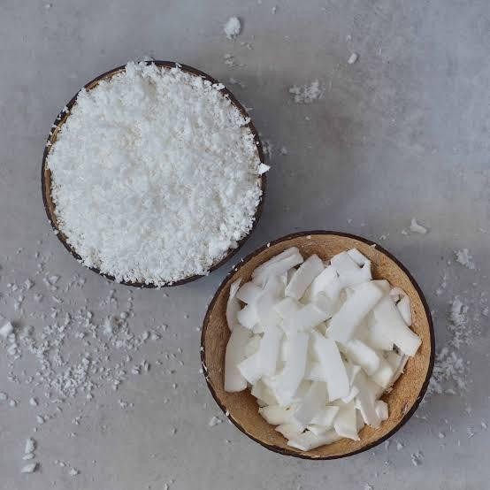 

NewZbgt- Coconut Flakes 250gr / Kelapa serut kering Organic