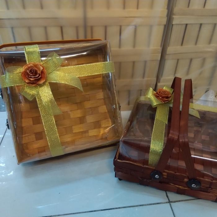 Mrs - Keranjang Hantaran Bambu/Kotak Kue 25X25