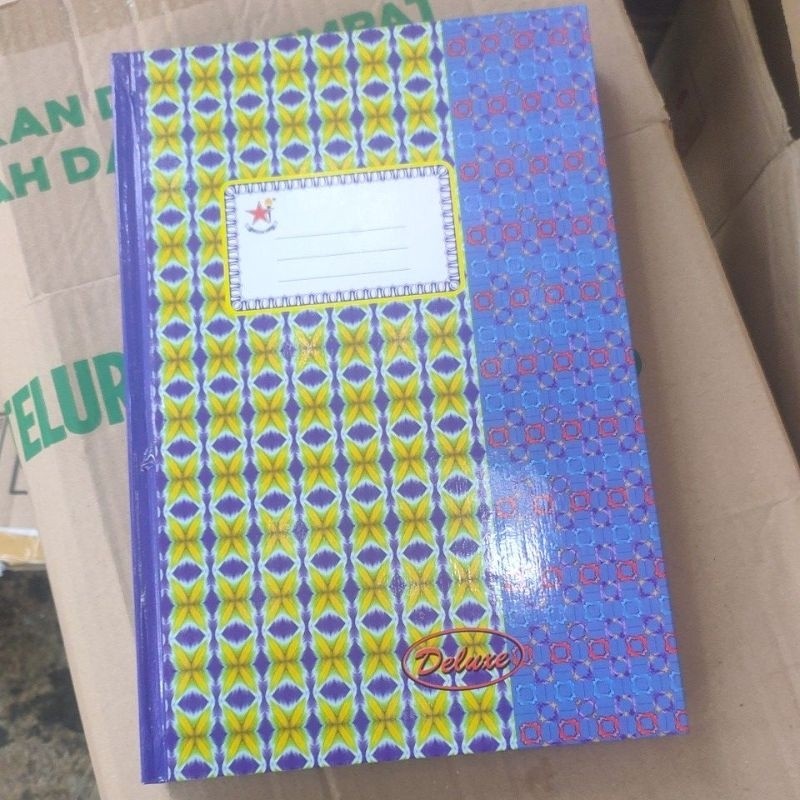 

UM1 Buku Tulis Folio isi 300 Lembar Buku Tulis F4 Bintang Obor