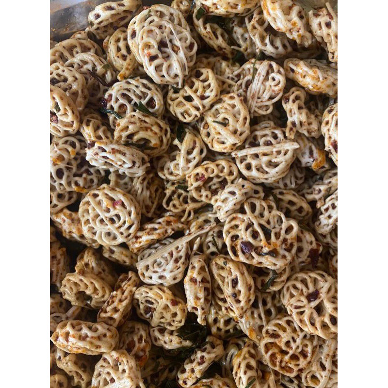 

Cemal Cemil Makyus Kerupuk Seblak Bantat Kering Daunjeruk Viral Rafael 1Kg