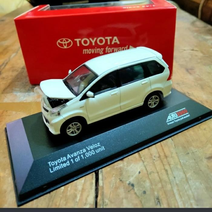 LANGSUNG GAS. DIECAST MOBIL TOYOTA AVANZA VELOZ / PAPER BOX ORIGINAL AUTO2000