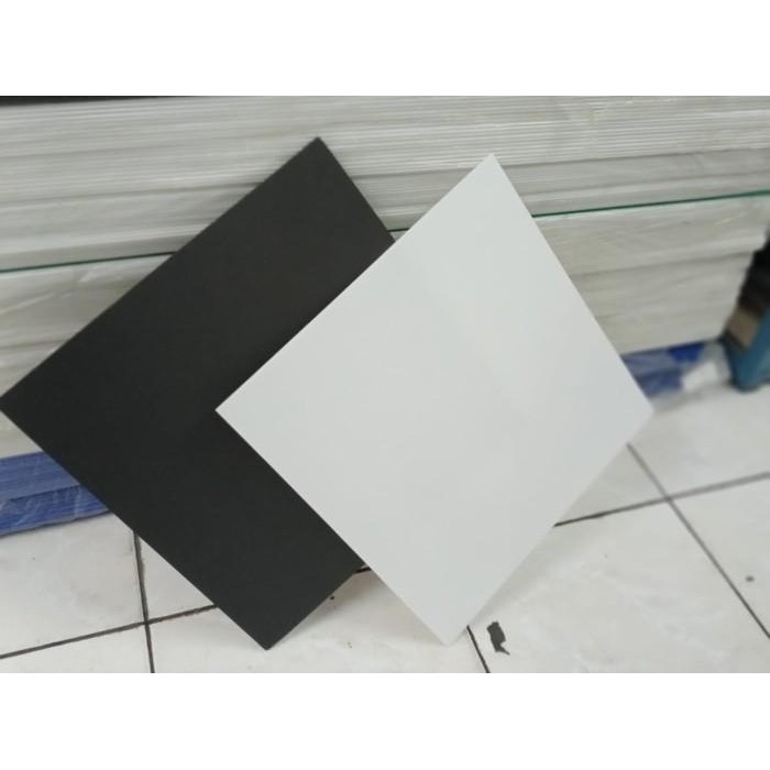 

POLYFOAM HITAM 5MM 100X200 / POLYSTYRENE FOAM / MERK LOKAL