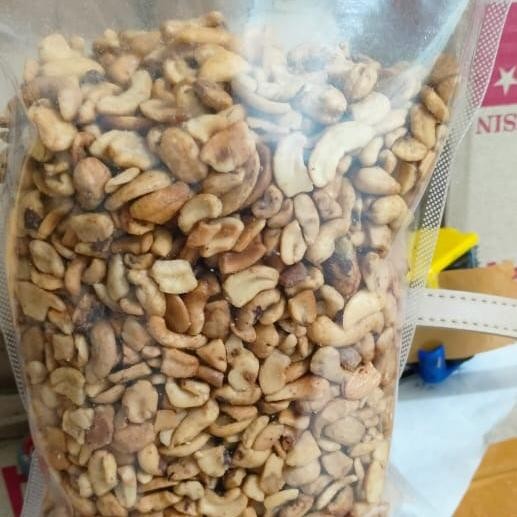 

Kacang Mede Patahan Matang 1 kg