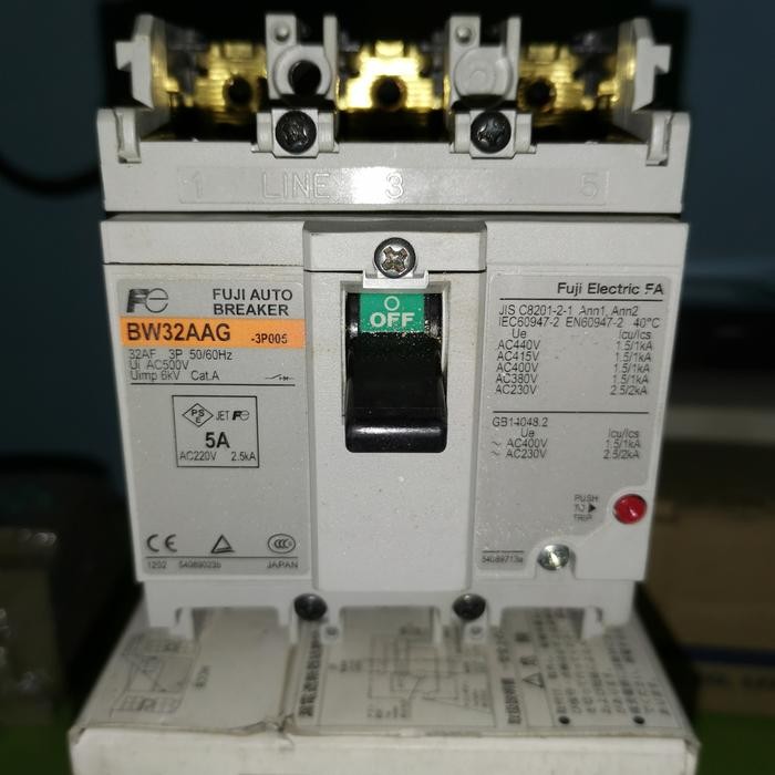 BW32AAG 3P 5A MCCB FUJI ELECTRIK BREAKER