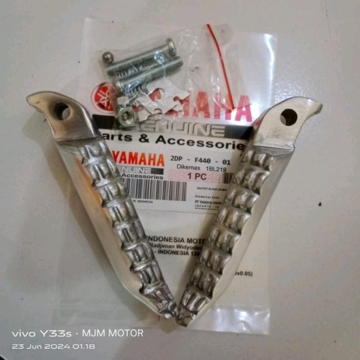 footstep step belakang nmax n max Lexi aerox 2DP kanan dan kiri Motor Motorcycle ori asli