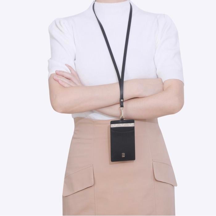 

LANGSUNG DIPROSES Lanyard / tempat kartu leher everbest original store - lenia