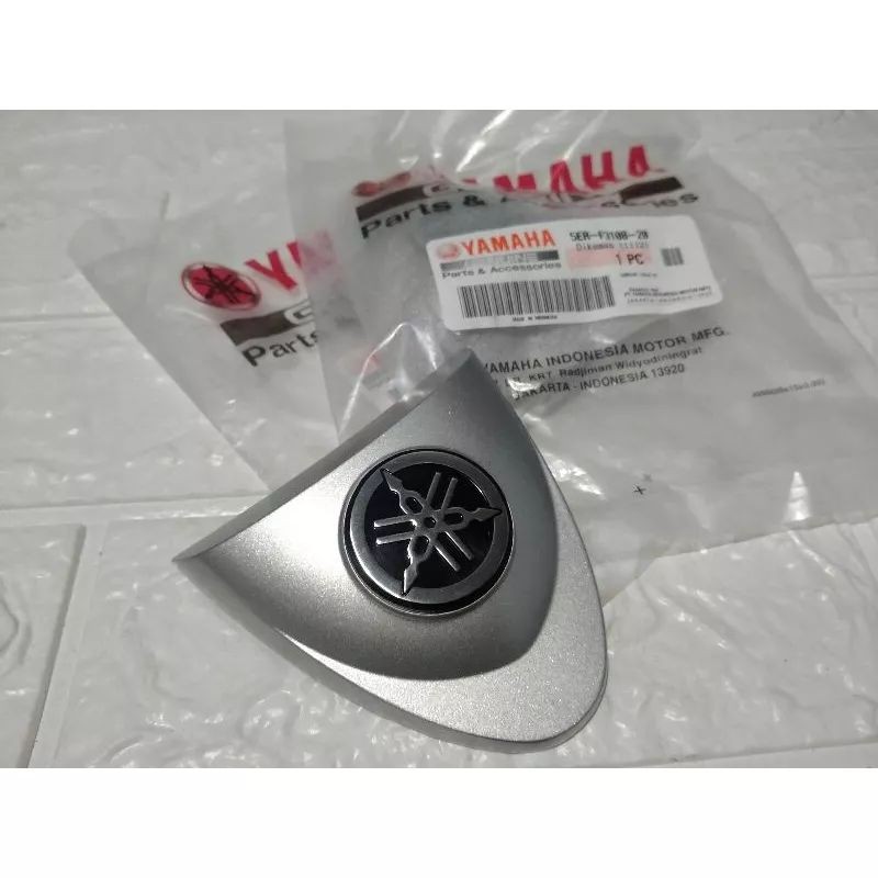 EMBLEM LOGO FIZ R ORIGINAL EMBLEM VEGA R FIZ R FIZ R LOGO EMBLEM YAMAHA FIZ R ORIGINAL