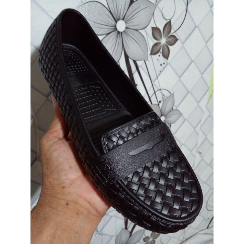 YUMAIDA 23061/SEPATU KARET WANITA MOTIF ANYAMAN HITAM S SIZE 37- 41