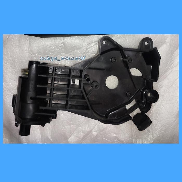 Bracket Kaca Spion Innova Sisi Kanan