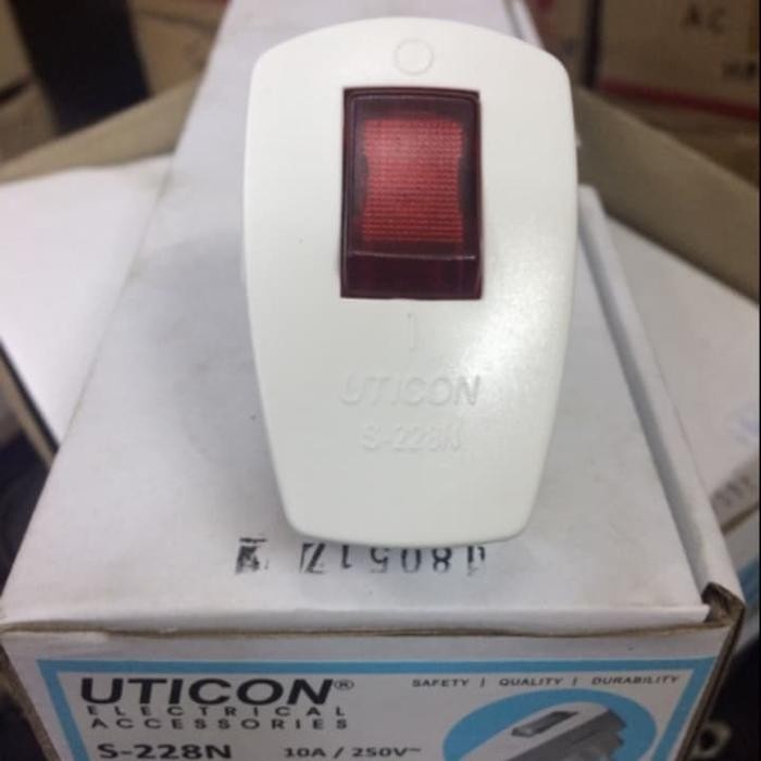 Steker Lampu Uticon / Steker On Off uticon