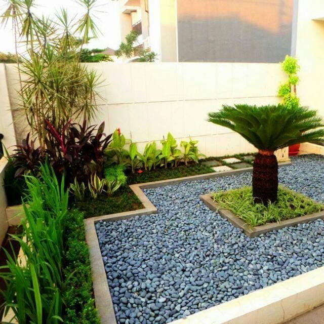 Batu Koral Hitam/ Batu Hiasan Taman/ Batu Tabur S,M,L,Xl / 1 Karung