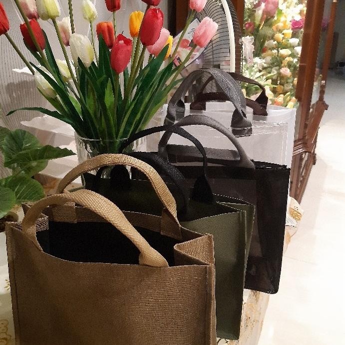 

Pesta- Tas Goni jute totebag mika tas souvenir hampers natal hampers imlek