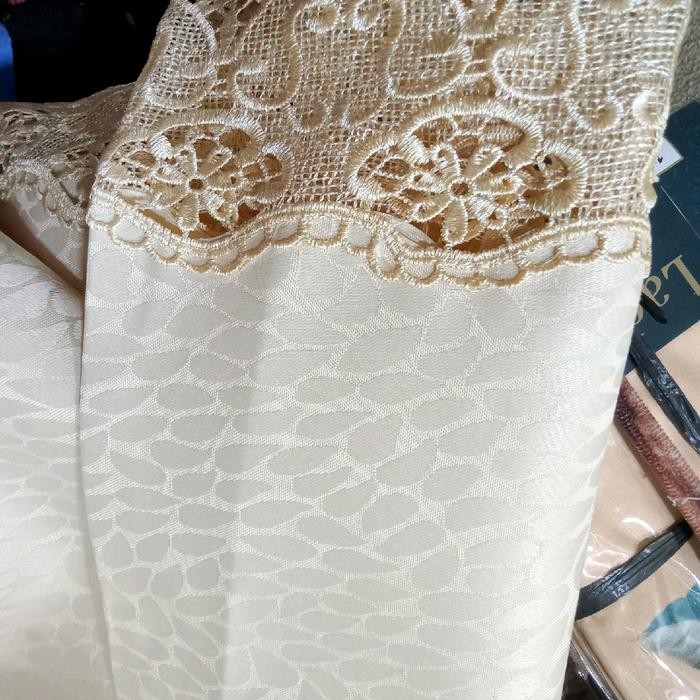 Taplak Meja Makan 8 Kursi Renda Sg