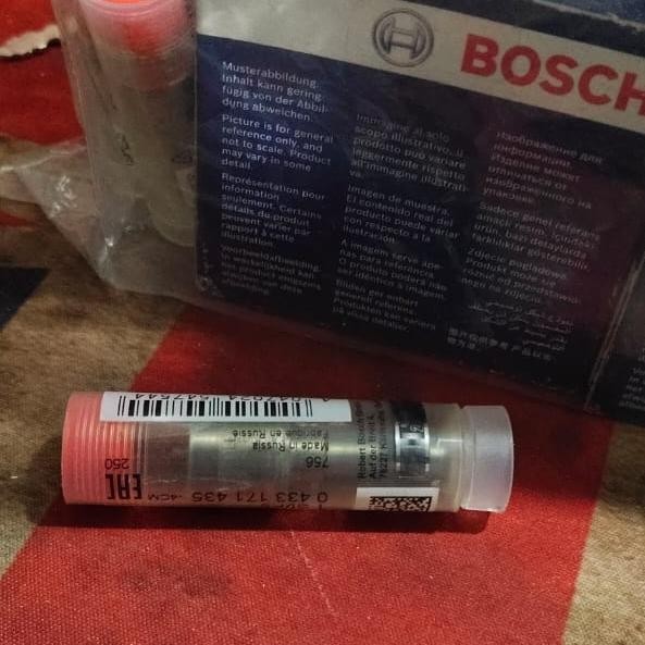 LANGSUNG CHECKOUT NOZZEL KOMATSU PC200-8 BOSCH