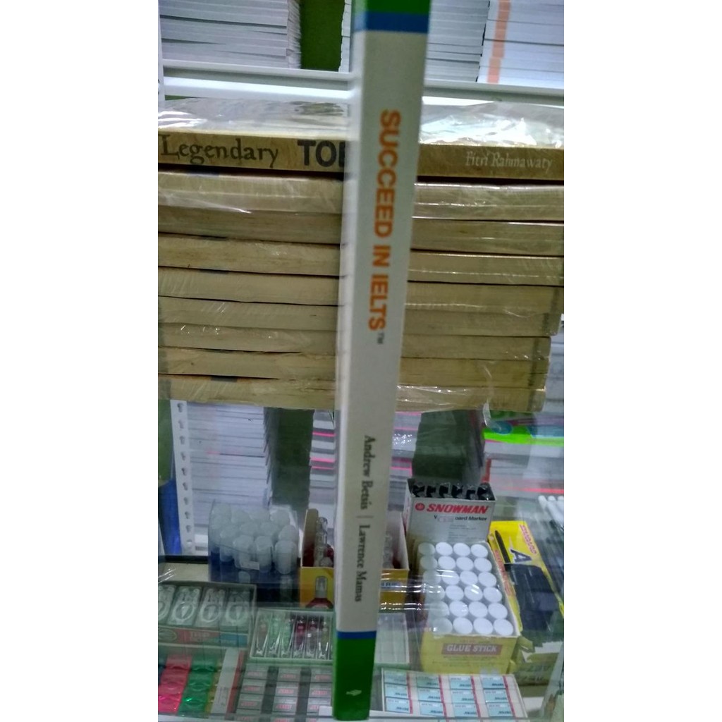 

Original Succeed In Ielts Erlangga