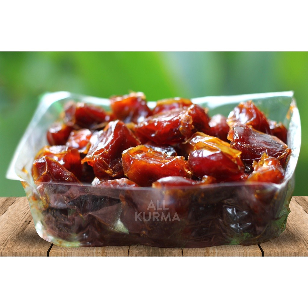 

Date Crown Kurma Khalas (250g) dari UAE in Thermo Pack