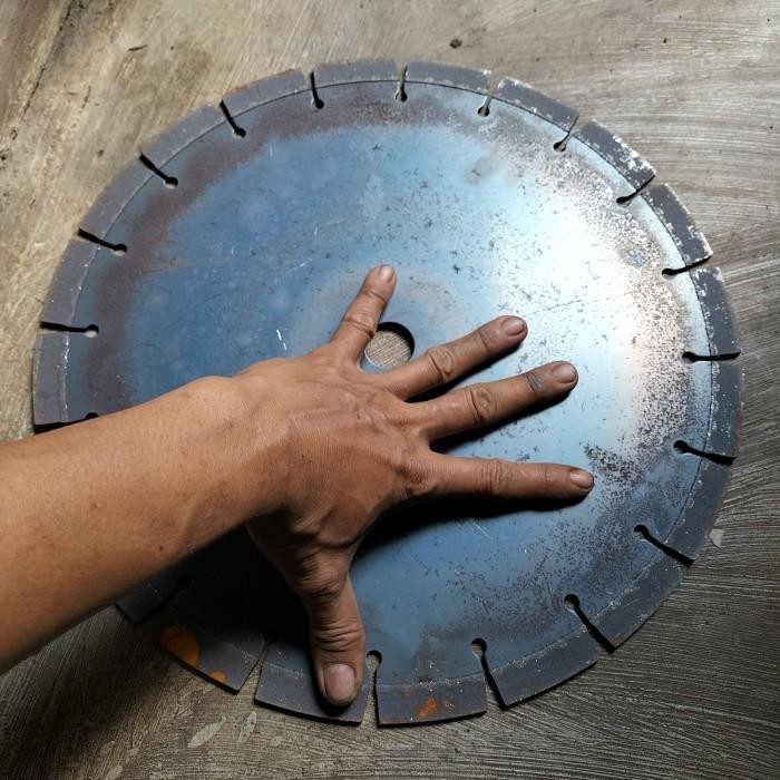 PREMIUM piringan serkel bekas gergaji batu dim 35cm stok banyak bahan piso golok2