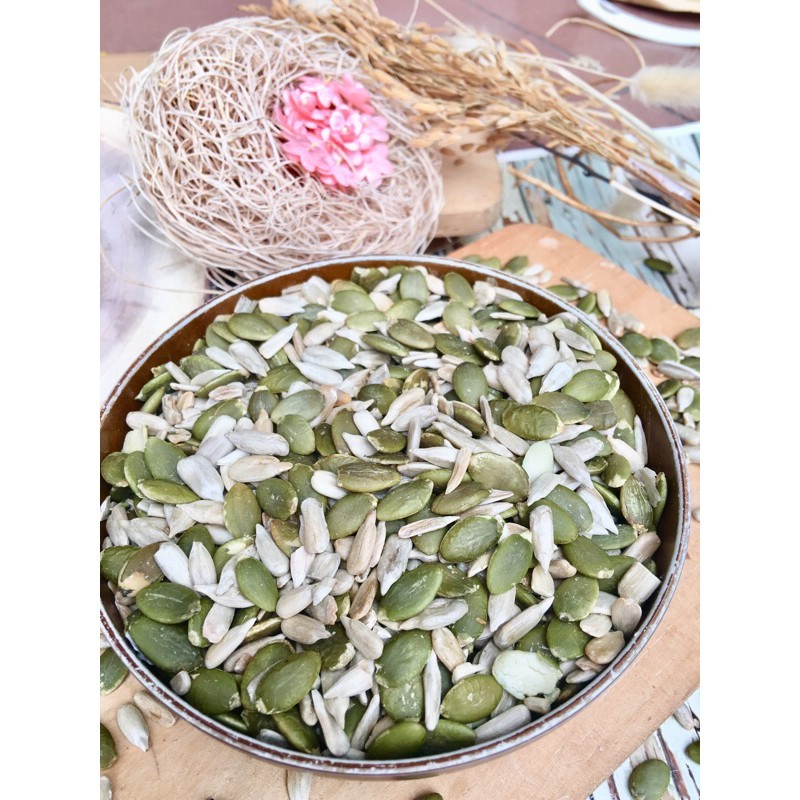 

Mix Pumpkin & Sunflower Seeds 250g