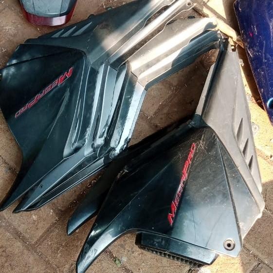 Cover Bok Box Aki Tutup Aki Megapro Monoshock Megapro New Original Promo