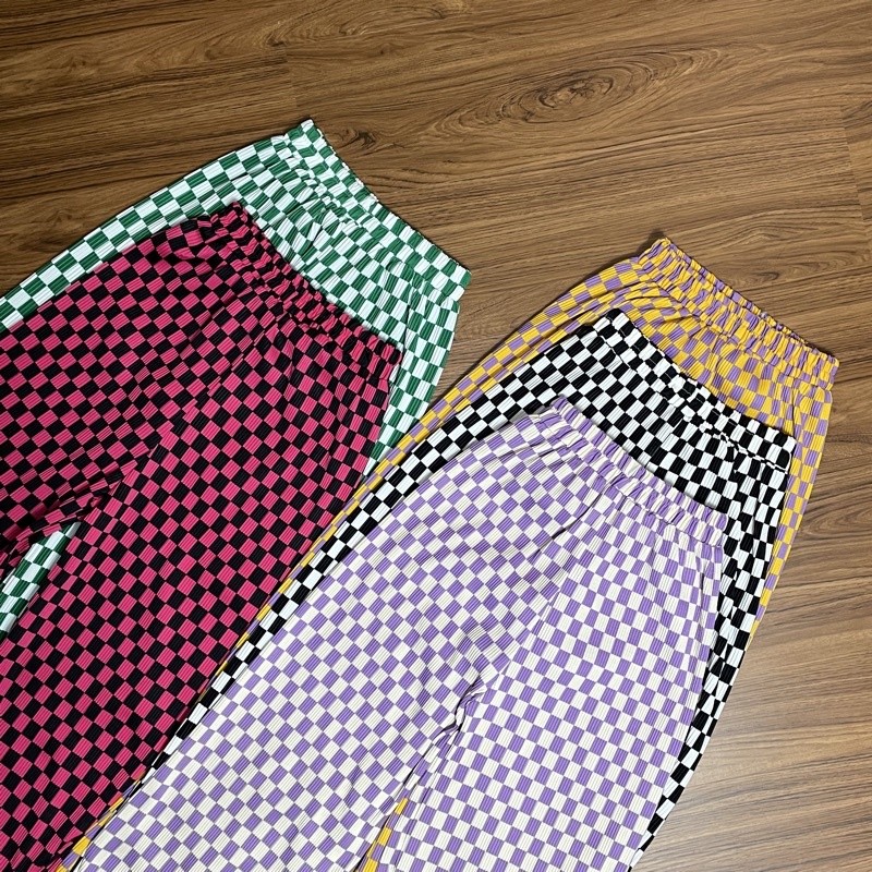 Pola Mewah Celana Plisket Kotak-Kotak / Catur