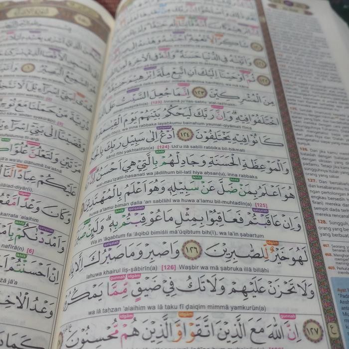 

PROMO AL-KARIM AL-QURAN TAJWID WARNA TERJEMAH DAN TRANSLITERASI A4 READY