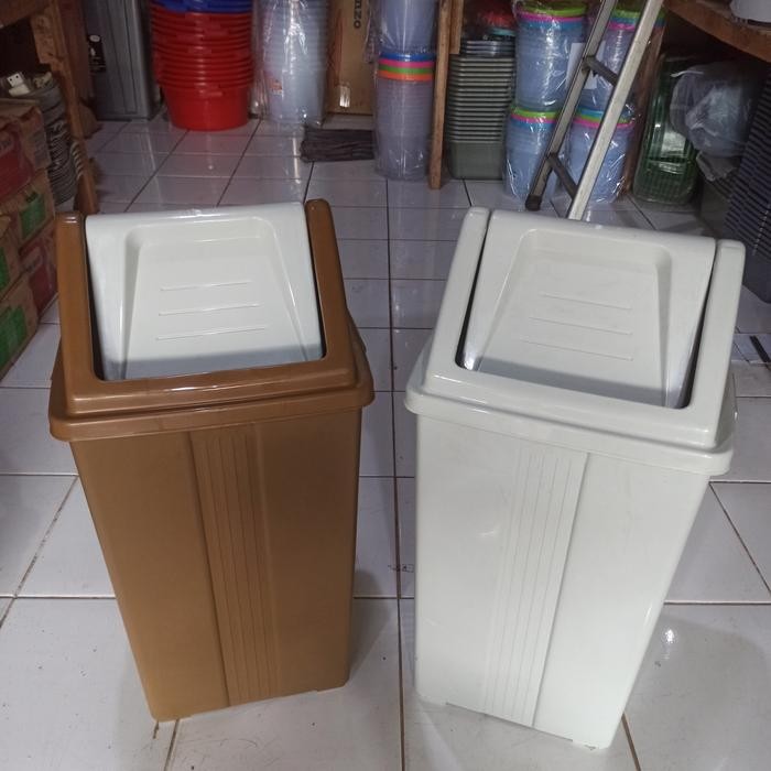 Tempat Sampah 42 Liter Club Putih Dan Coklat/ Tempat Sampah Besar 42 L